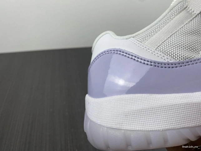 One Kick Air Low Pure AH7860-101 11 Violet WMNS Jordan 0713